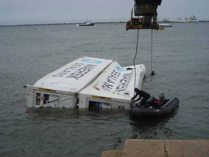 disaster2006.Leda.Maersk5.GIF